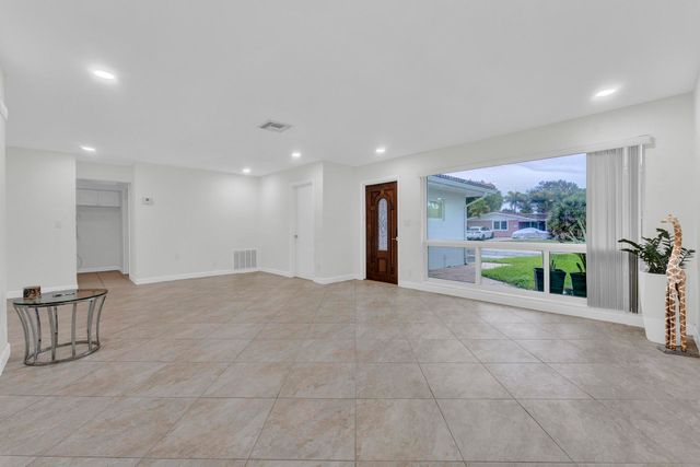 5921 NE 15th Avenue, Fort Lauderdale, FL 33334