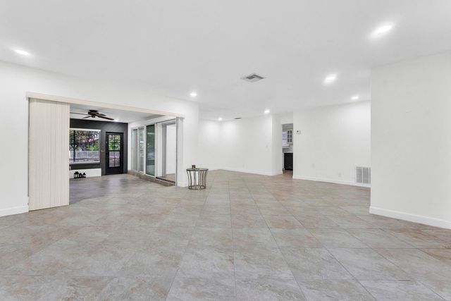 5921 NE 15th Avenue, Fort Lauderdale, FL 33334