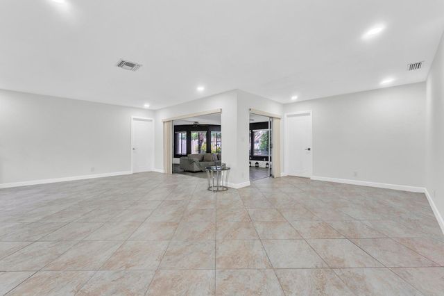 5921 NE 15th Avenue, Fort Lauderdale, FL 33334