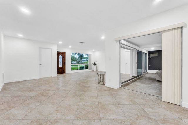 5921 NE 15th Avenue, Fort Lauderdale, FL 33334