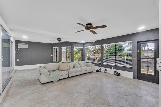 5921 NE 15th Avenue, Fort Lauderdale, FL 33334