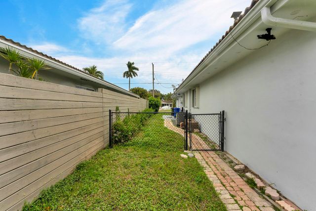 5921 NE 15th Avenue, Fort Lauderdale, FL 33334