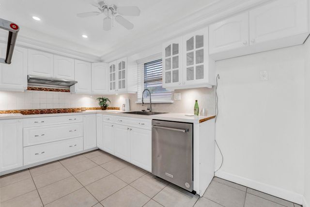 5921 NE 15th Avenue, Fort Lauderdale, FL 33334