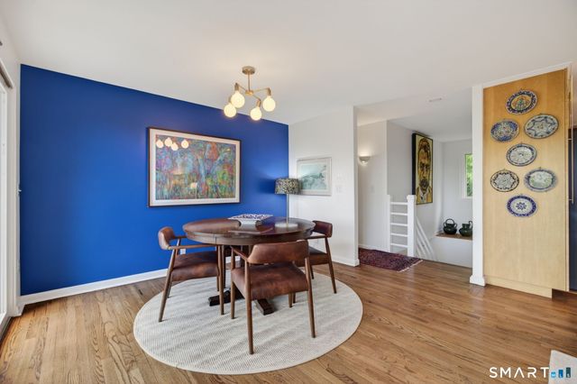 11 Cambridge Court East, Old Saybrook, CT 06475