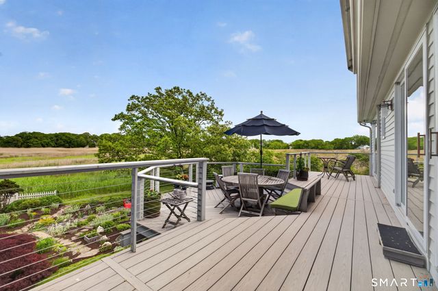 11 Cambridge Court East, Old Saybrook, CT 06475