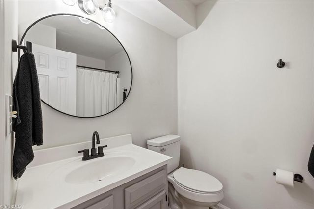 221 Quietwood Drive 221, Winston-salem, NC 27103