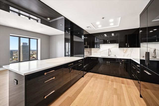 950 N MICHIGAN Avenue 4104, Chicago, IL 60611