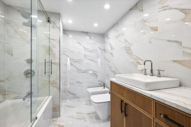 950 N MICHIGAN Avenue 4104, Chicago, IL 60611