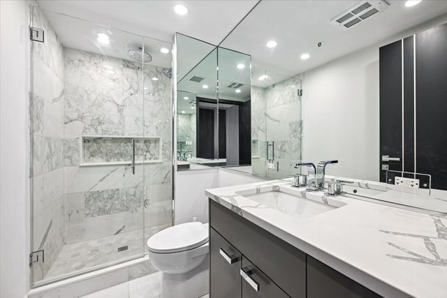 950 N MICHIGAN Avenue 4104, Chicago, IL 60611