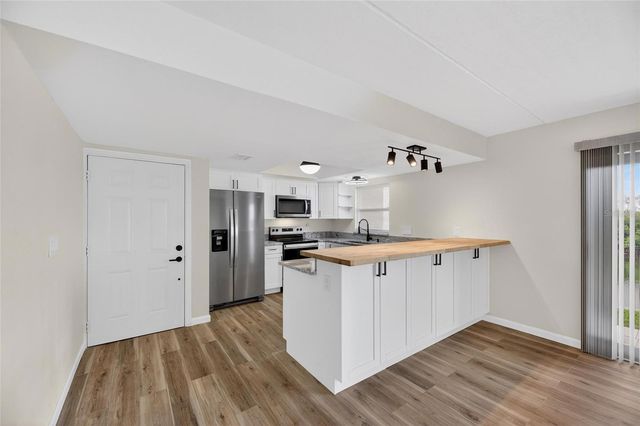 8831 BAY POINTE DRIVE 107, Tampa, FL 33615