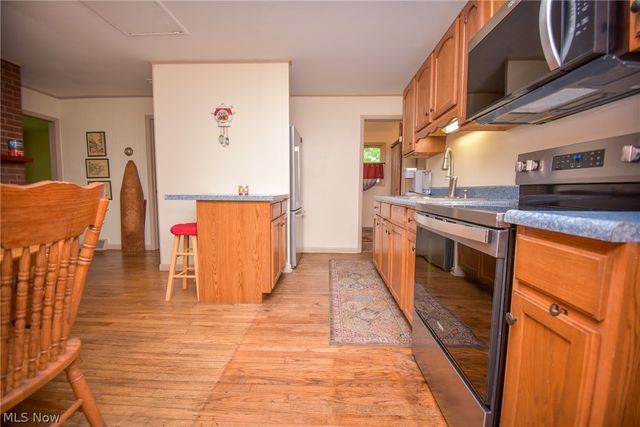 1683 Ridge Road, Hinckley, OH 44233