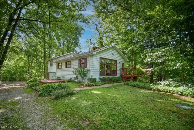 1683 Ridge Road, Hinckley, OH 44233