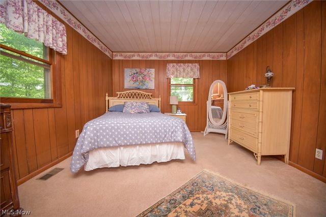 1683 Ridge Road, Hinckley, OH 44233