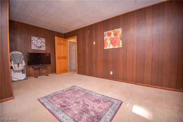 1683 Ridge Road, Hinckley, OH 44233