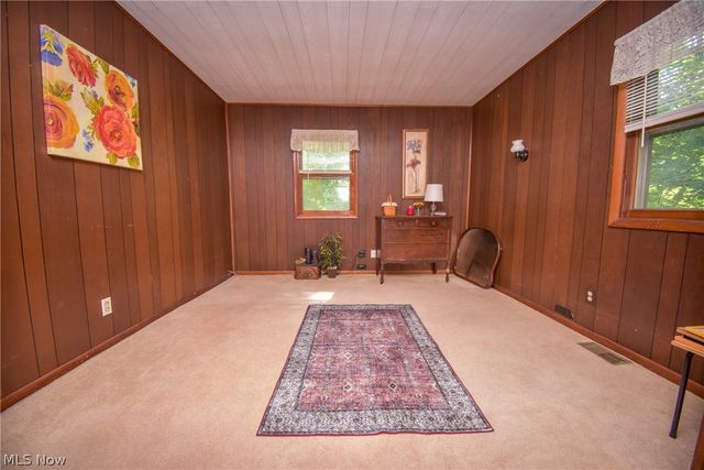 1683 Ridge Road, Hinckley, OH 44233