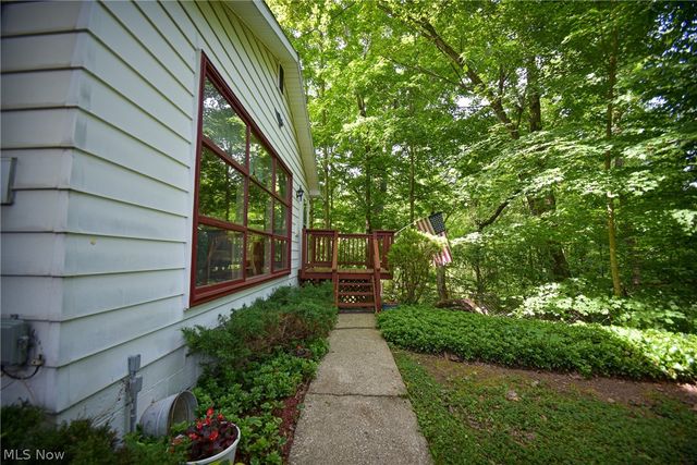 1683 Ridge Road, Hinckley, OH 44233