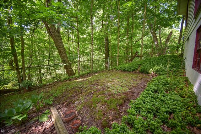 1683 Ridge Road, Hinckley, OH 44233