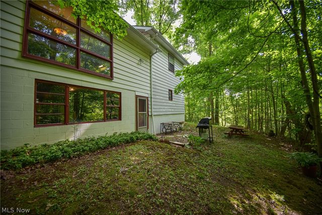 1683 Ridge Road, Hinckley, OH 44233