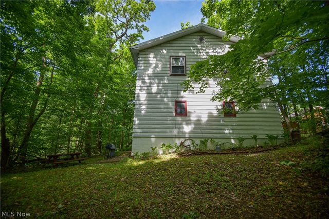 1683 Ridge Road, Hinckley, OH 44233