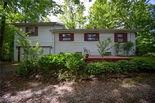 1683 Ridge Road, Hinckley, OH 44233