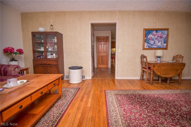 1683 Ridge Road, Hinckley, OH 44233