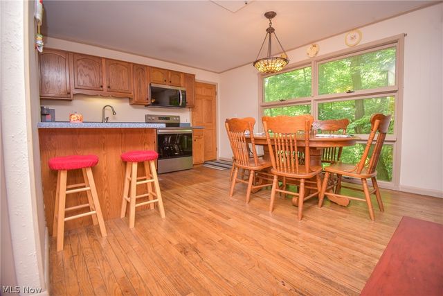1683 Ridge Road, Hinckley, OH 44233