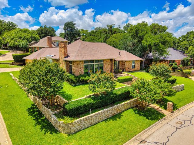 1908 Lakehill Court, Arlington, TX 76012