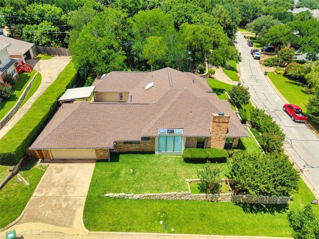 1908 Lakehill Court, Arlington, TX 76012