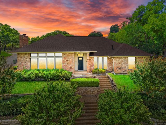 1908 Lakehill Court, Arlington, TX 76012