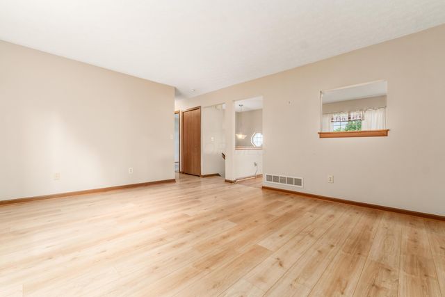 2783 Raphael Drive, Columbus, OH 43232