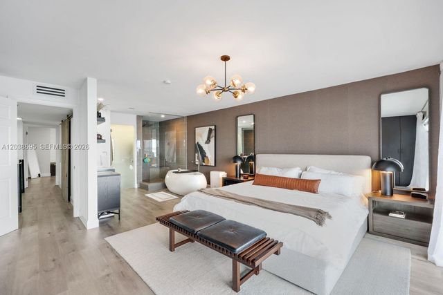 3927 NE 171st St, North Miami Beach, FL 33160
