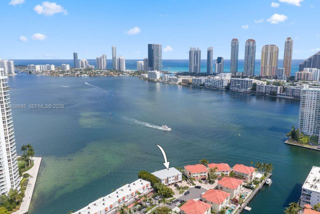 3927 NE 171st St, North Miami Beach, FL 33160