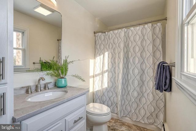 300 WIDDERS DRIVE, Mechanicsburg, PA 17055