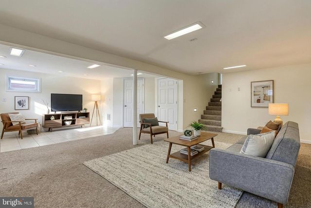 300 WIDDERS DRIVE, Mechanicsburg, PA 17055