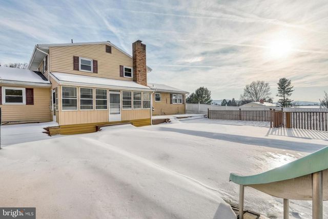 300 WIDDERS DRIVE, Mechanicsburg, PA 17055