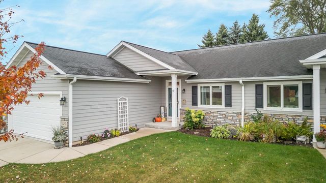 525 Michigan AVENUE, Oostburg, WI 53070