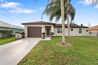 3071 SE Wake Road, Port St Lucie, FL 34984
