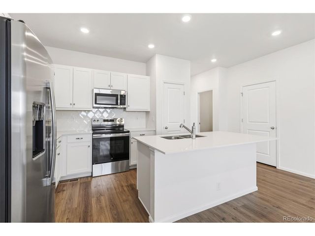 24246 E 53rd Dr, Aurora, CO 80019