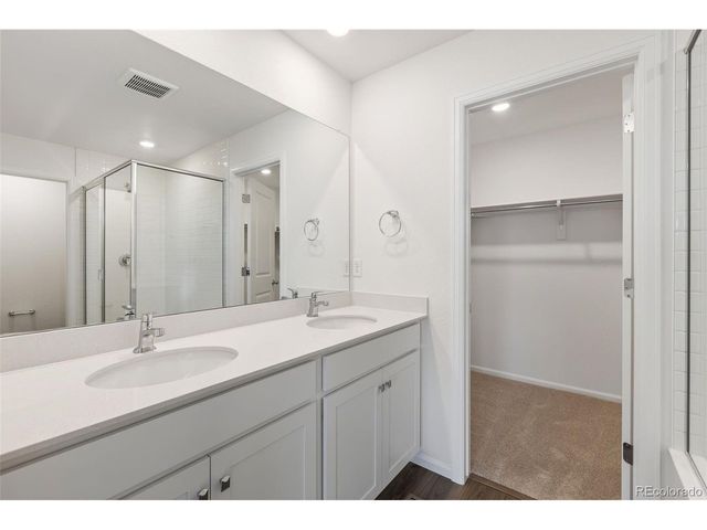 24246 E 53rd Dr, Aurora, CO 80019