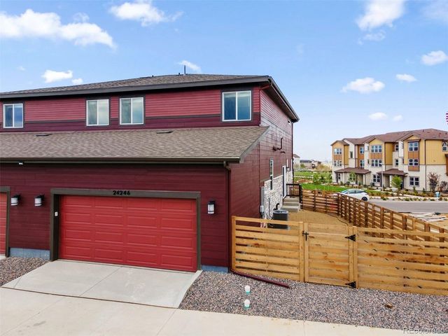 24246 E 53rd Dr, Aurora, CO 80019