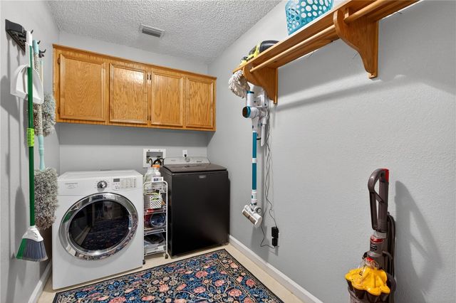 5729 Santa Clara Dr, Robstown, TX 78380