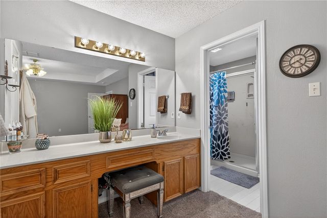 5729 Santa Clara Dr, Robstown, TX 78380