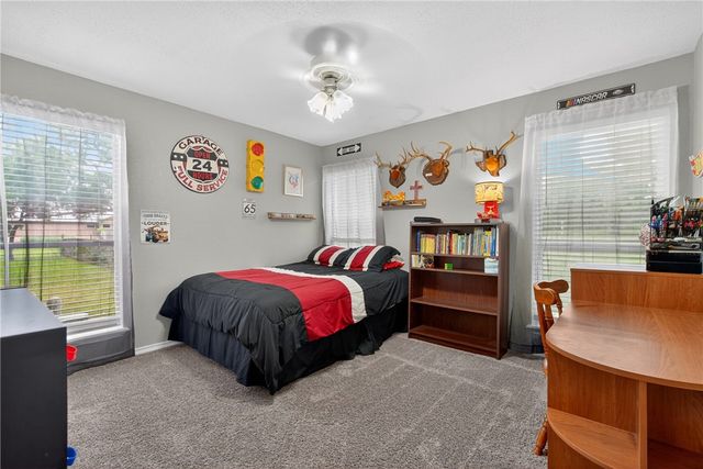 5729 Santa Clara Dr, Robstown, TX 78380