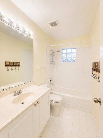 6711 GREEN ISLAND Circle, Lake Worth, FL 33463