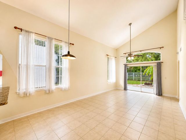 6711 GREEN ISLAND Circle, Lake Worth, FL 33463