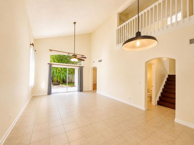 6711 GREEN ISLAND Circle, Lake Worth, FL 33463