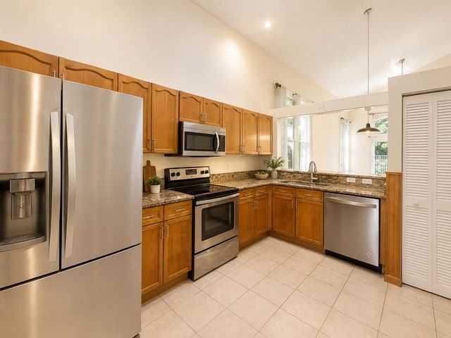 6711 GREEN ISLAND Circle, Lake Worth, FL 33463
