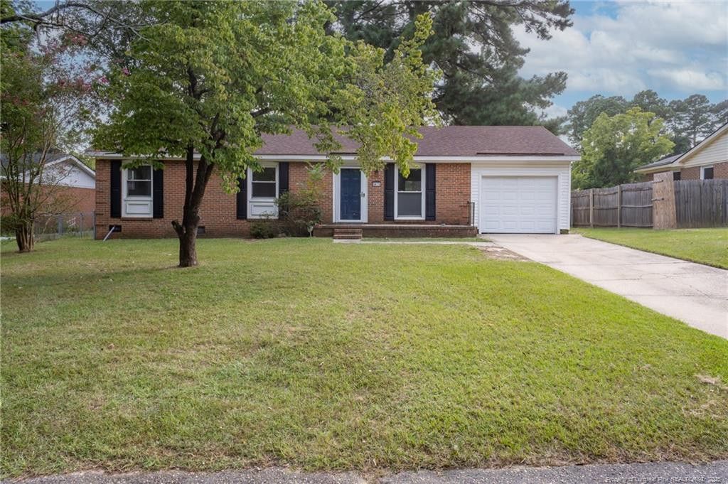 5475 Lazybrook Court, Fayetteville, NC 28314