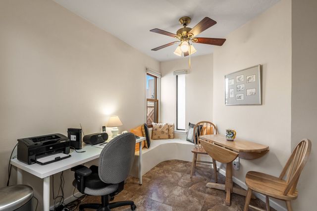 2945 Plaza Azul, Santa Fe, NM 87507