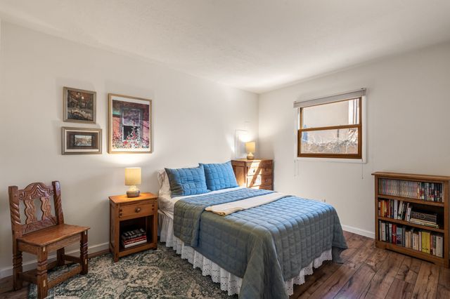 2945 Plaza Azul, Santa Fe, NM 87507